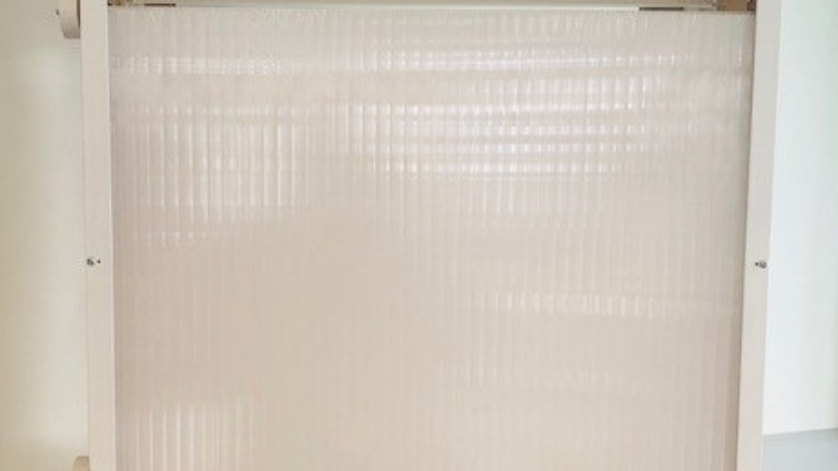 Translucent construction – inside. With inside phase change material (PCM).