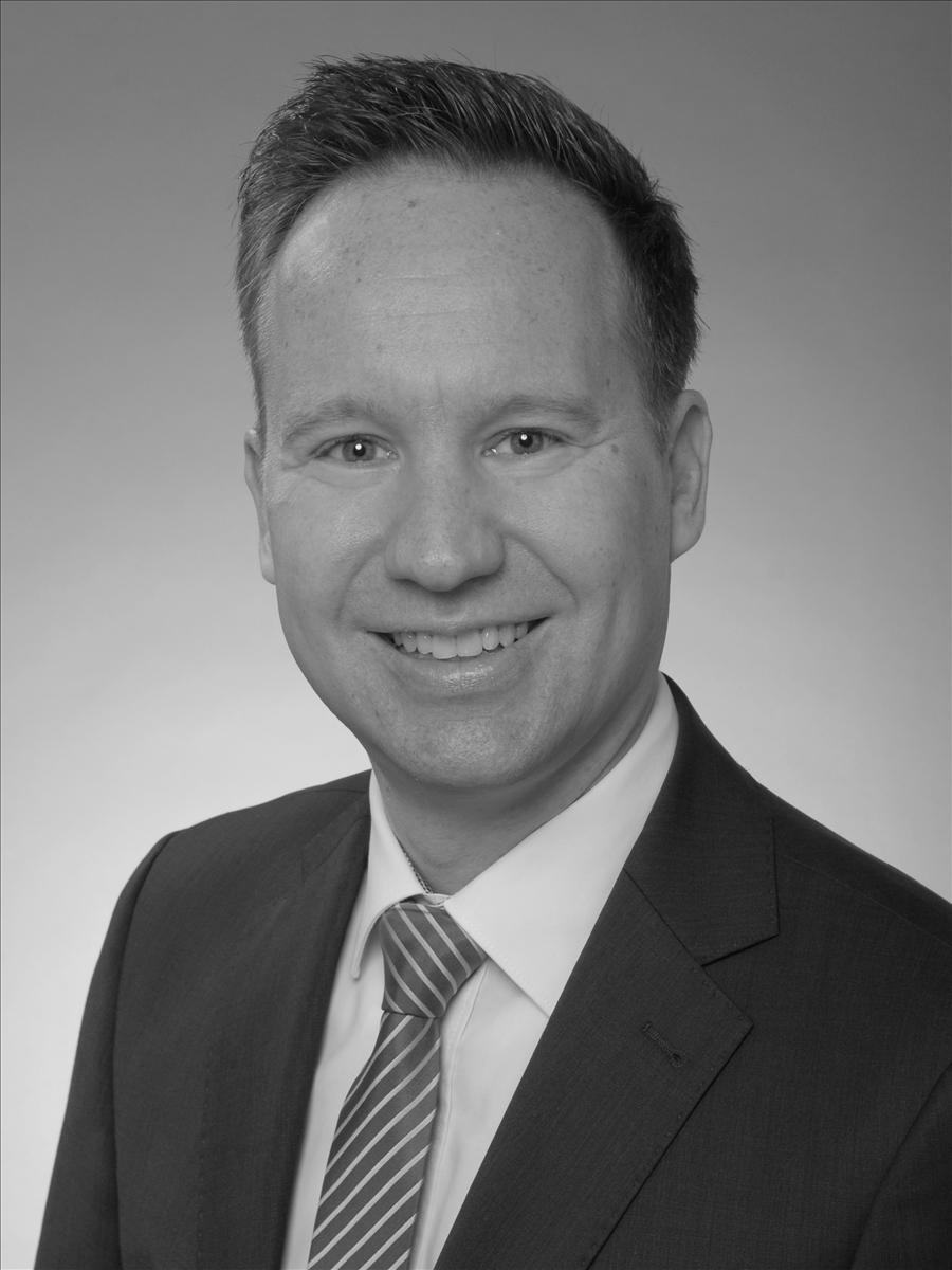 This image shows Dr.-Ing. Daniel Roth