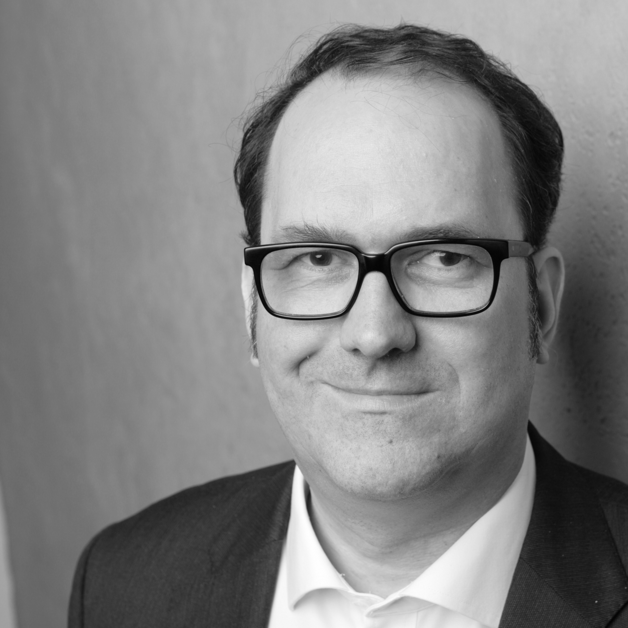 This image shows Prof. Dr.-Ing. Patrick Teuffel